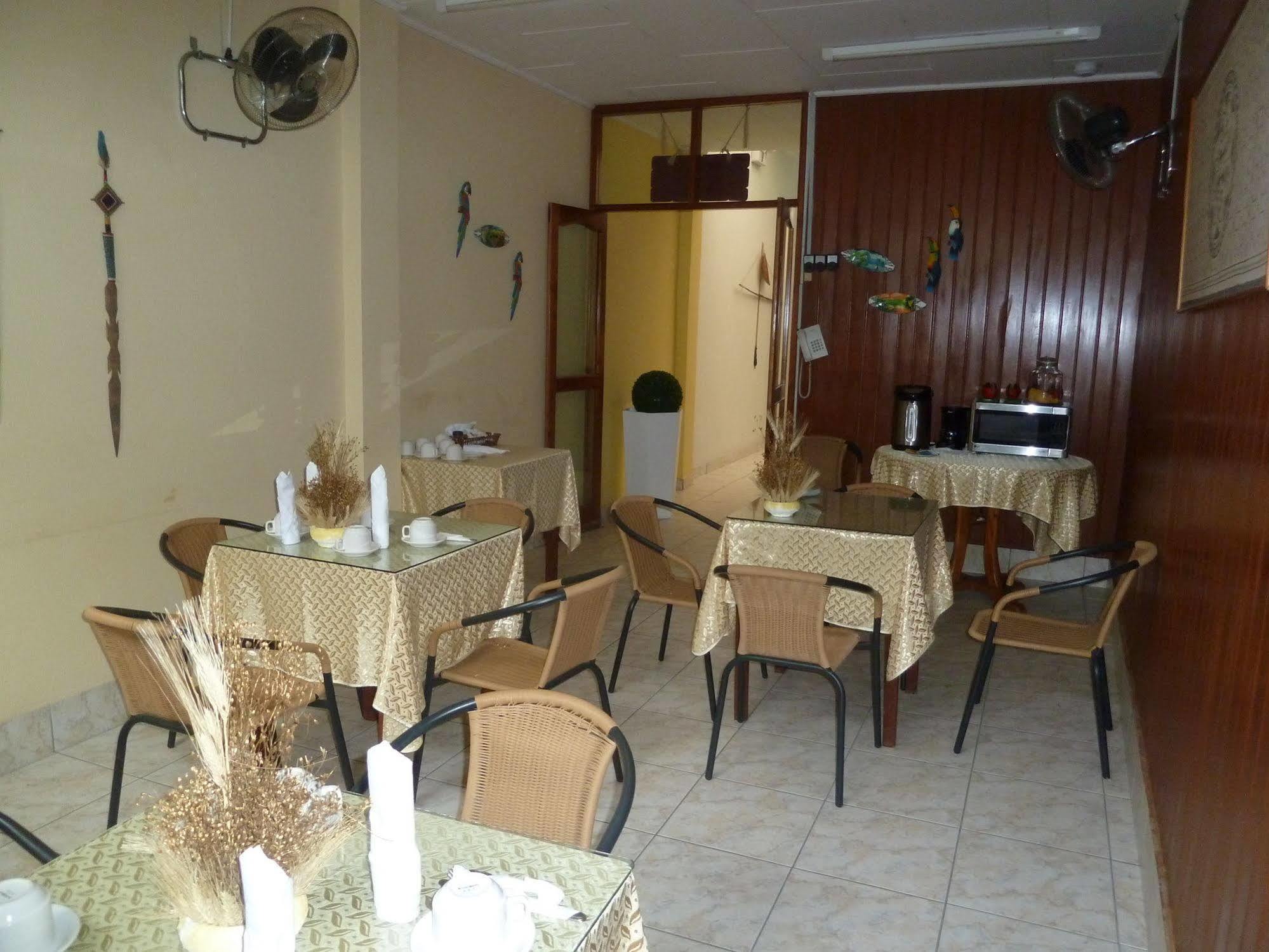 Hostal Huayruro Iquitos Buitenkant foto